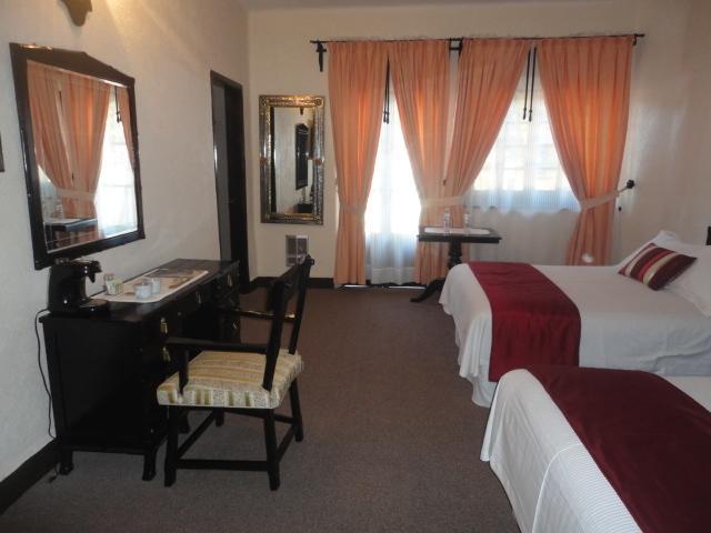 Hotel Royal Spa Zimapán Quarto foto